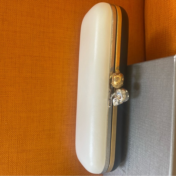 Alexander McQueen Handbags - VINTAGE BLACK/WHITE TWIN Skull Clasp Clutch